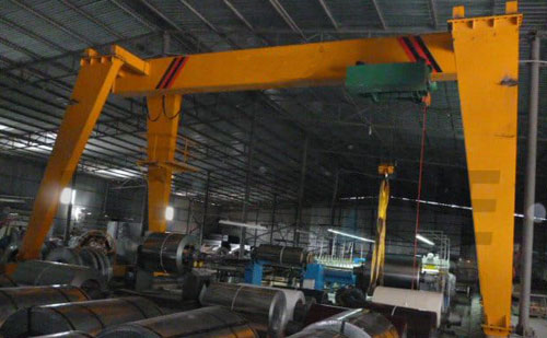 10 Ton 9.5 Meters Low Headroom Single Girder Gantry Crane Sale for Steel Coil Lifting in Russia