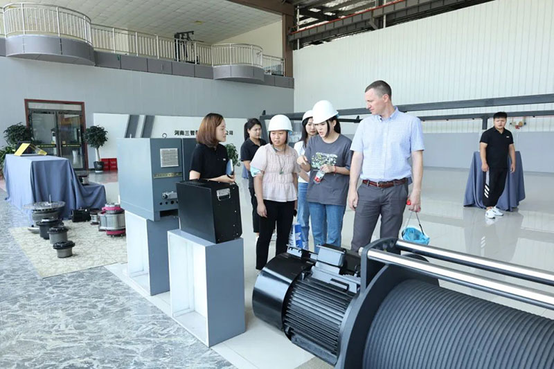 Belarusian Customers Visited Dongqi Group with Complete Success