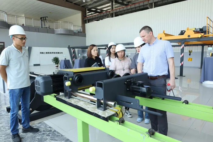 Belarusian Customers Visited Dongqi Group with Complete Success