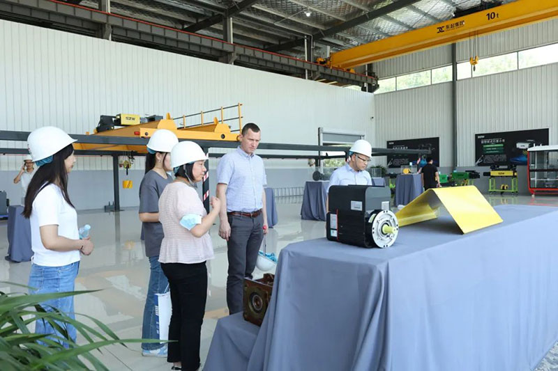 Belarusian Customers Visited Dongqi Group with Complete Success